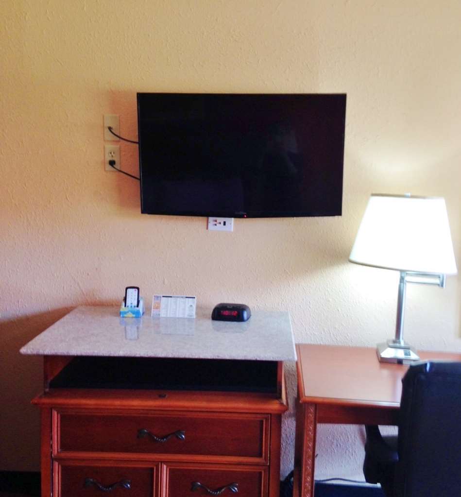 Americas Best Value Inn Forest Zimmer foto